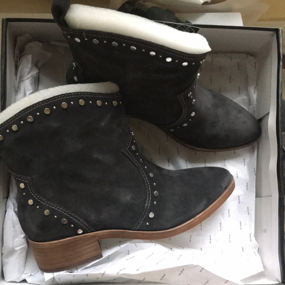 Dolce Vita booties